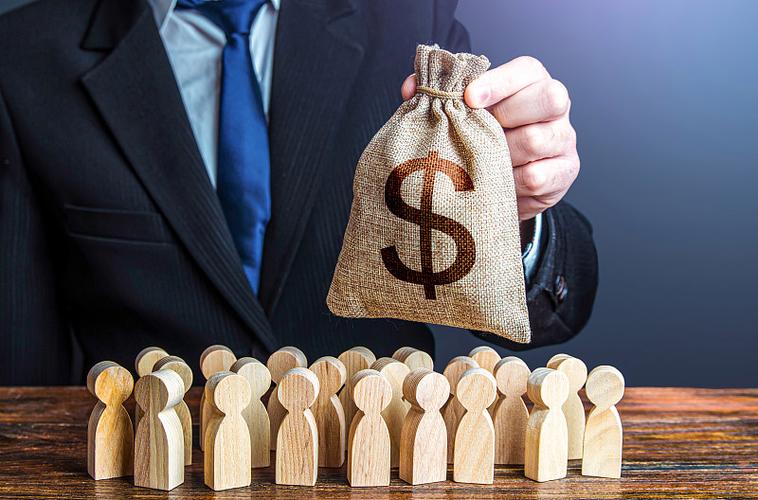 为什么入金和出金速度是衡量平台的重要指标？